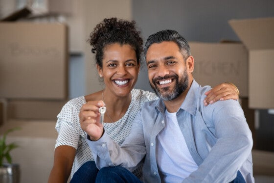 happy couple getting mortgage from southeast bank in tennessee